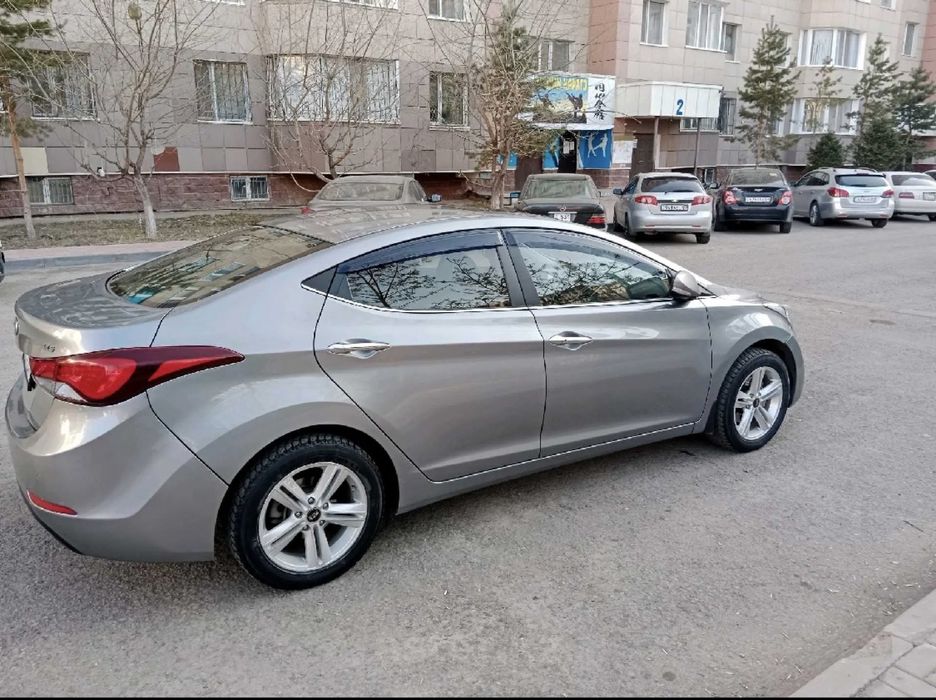 Hyundai Elantra 2013