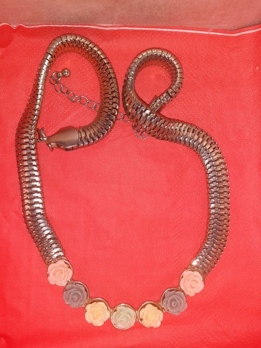 Красиви английски бижута