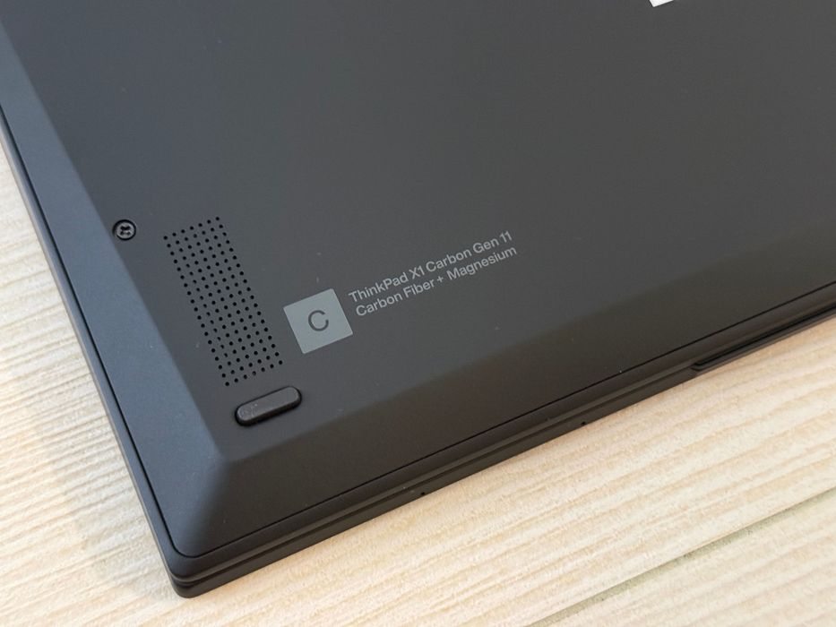 Чисто Нов Лаптоп 14’FHD+IPS Touch Lenovo Thinkpad X1 Carbon Gen11 Core  i5-1345u 16GB LPDDR5 6400Mhz 256GB SSD Nvme