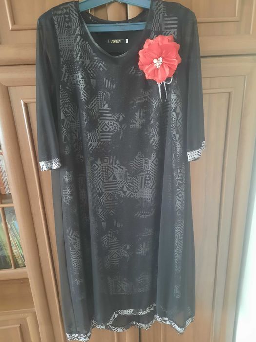 Продам платье вечернее 50-52