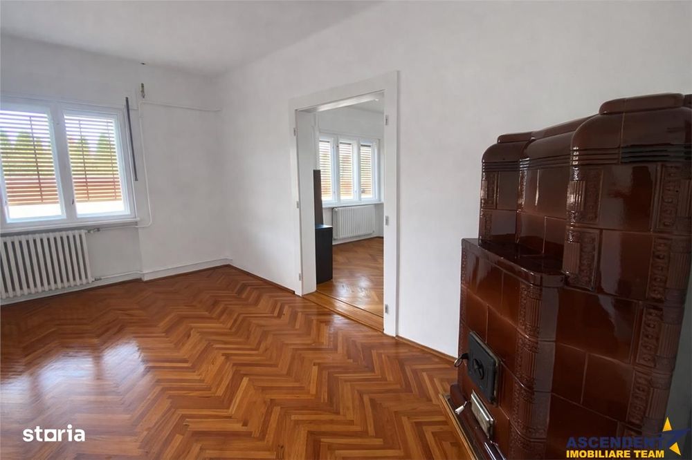 TUR 3D!In areal apreciabil,particulara casa cu 680 mp teren,Miercurea