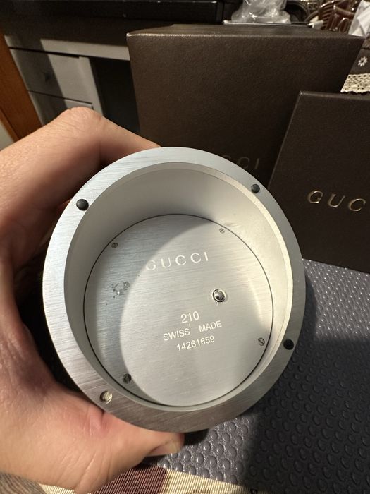 Продам часы Gucci 210