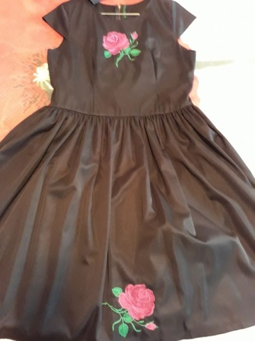 Rochie de ocazie Gabriela Atanasiu, măr. 42-44, o singura purtare