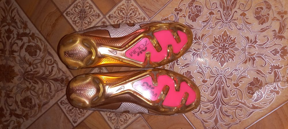 Продам бутцы Nike Air zoom оригинал