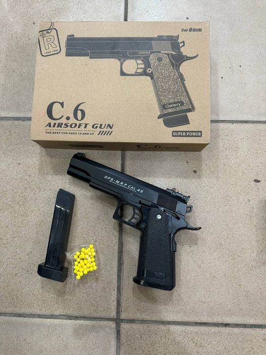 Airsoft pistolet 18+