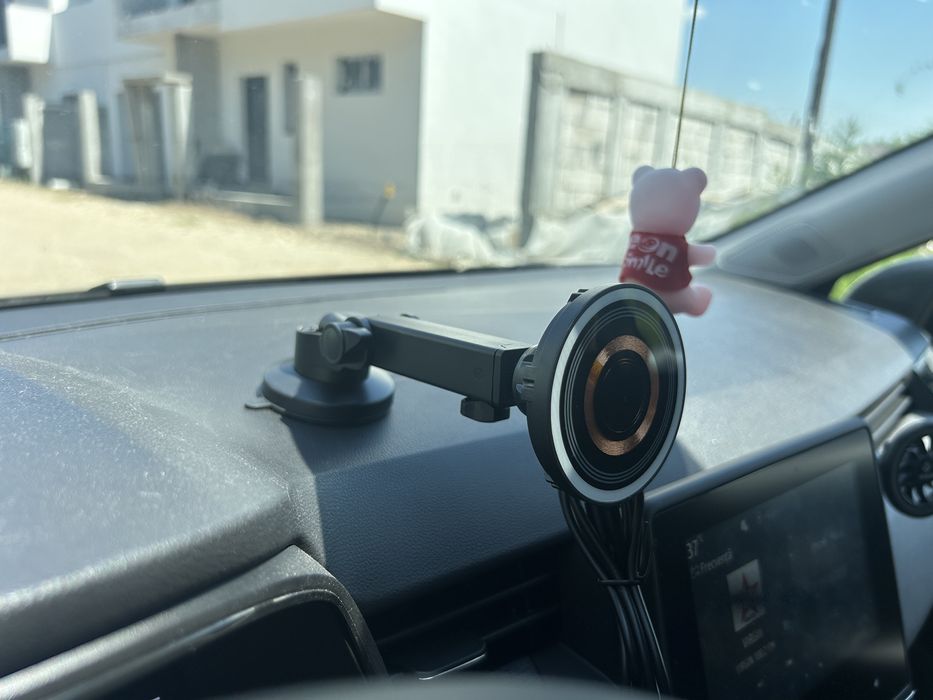 Suport Telefon Auto MagSafe, Încărcare Wireless 15W, Ventuză Geam/Bord