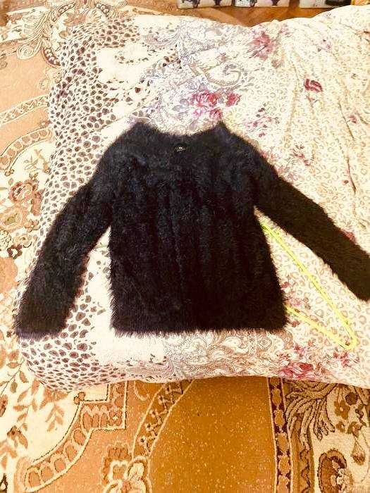 Vand bluza pufoasa la atingere