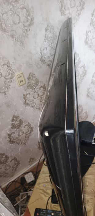 Срочно продам телевизор Самсунг 55  большой