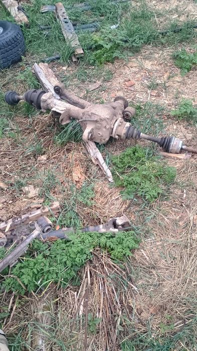 Части от Терано 2 2.4