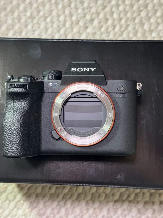 Sony A7IV почти не изполвано с гаранция