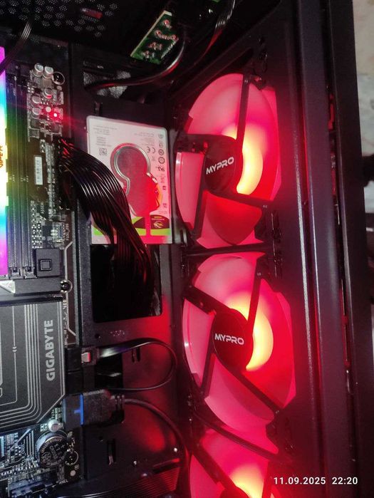 Ryzen 5 7500F/B850/RTX 3060TI/DDR5 16 GB VIPER/EVO+ 1TB/REDMI 27"