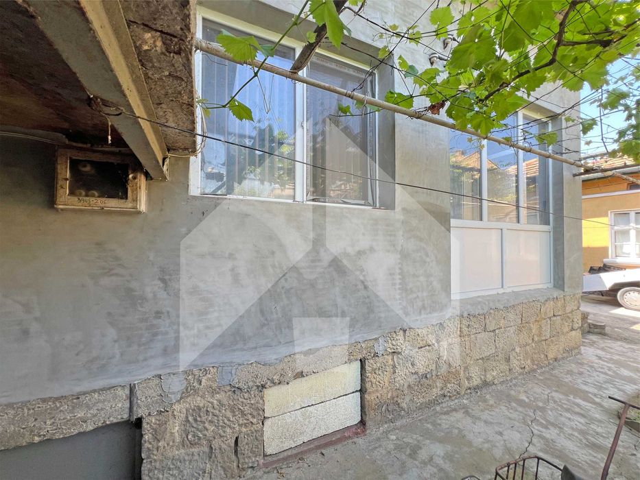 Продава се Къща в Нови пазар - 76 кв.м за 839 €/кв.м - Снимка #18