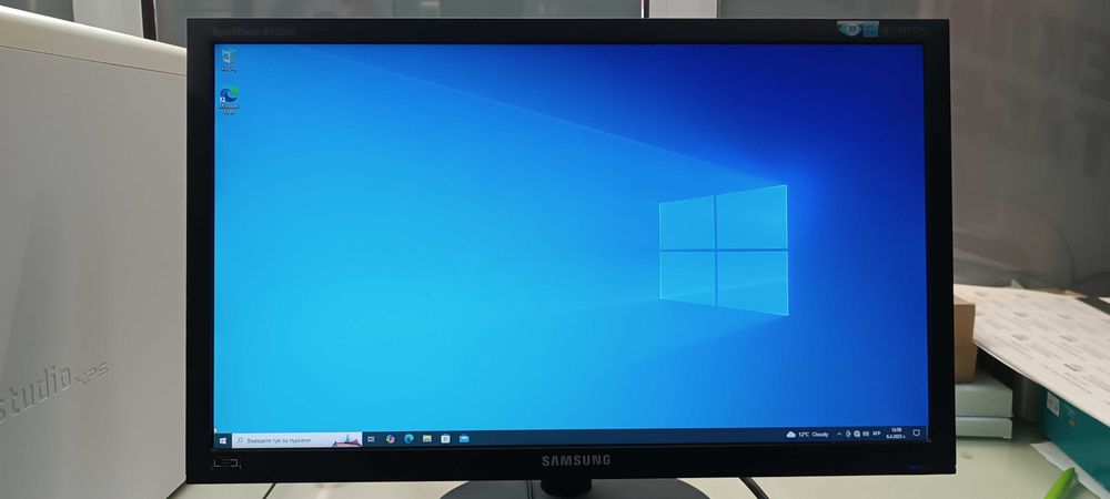 Dell Studio XPS и монитор Samsung BX2240