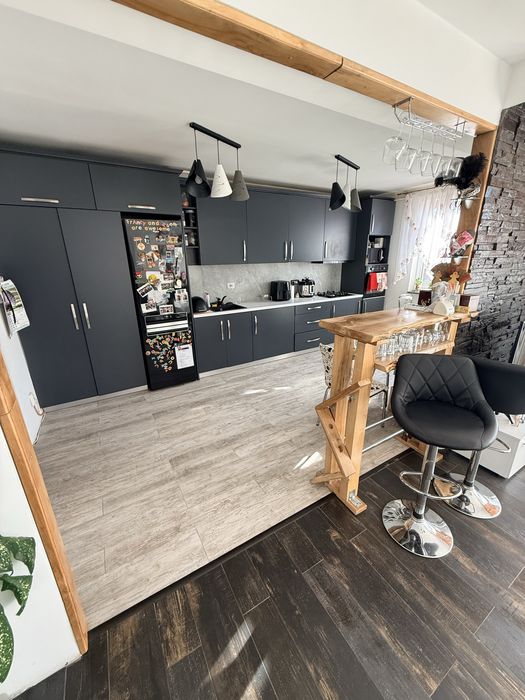 Persoana Fizica Vand apartament 3 camere