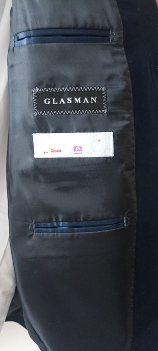 Продам костюм с брюками и рубашкой