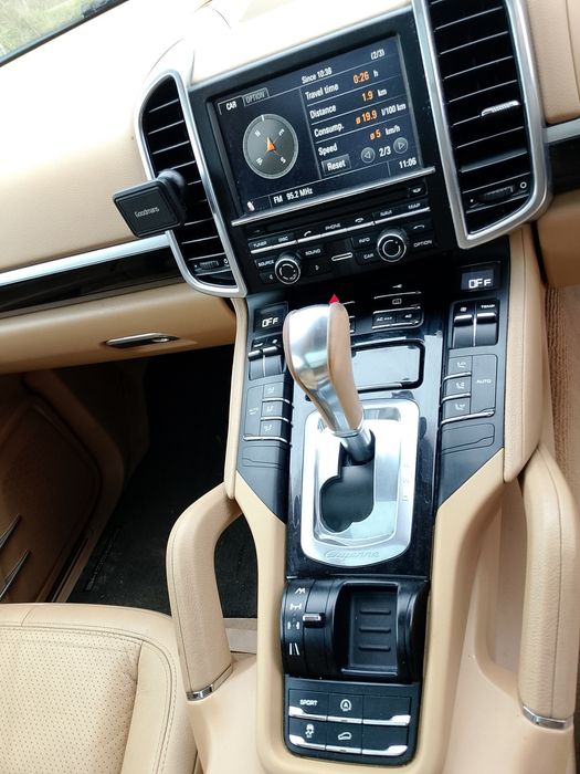 Porsche Cayenne 3.0 TDI ,CAS 240.к.с. ,голяма панорама ,2013.г. ,