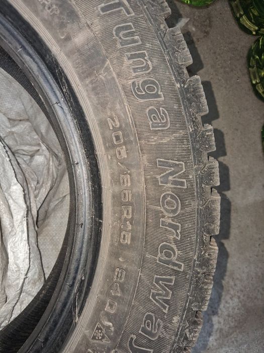 Продам шини зимний