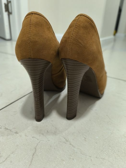 Туфли Charles & Keith