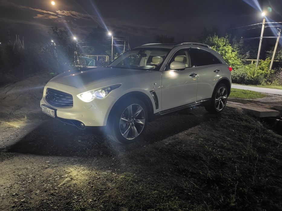Продам Infiniti FX37 S