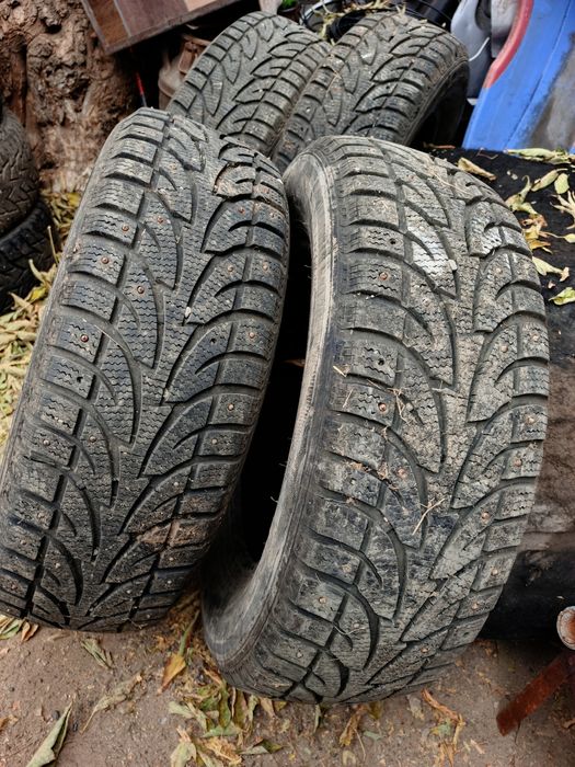 Зимние шины R-16 215/65 Sailun