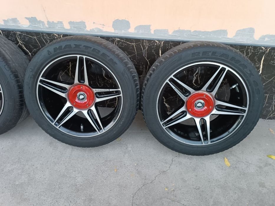 Vossen Diska Balon Sotiladi 215 55 R17 holati yaxshi