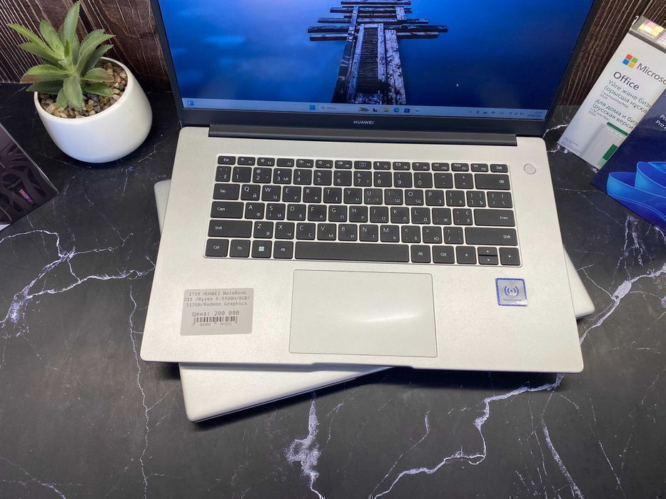 Ноутбук HUAWEI MateBook D15 - Ryzen 5‑5500U / 8GB / 512GB / 15.6" IPS