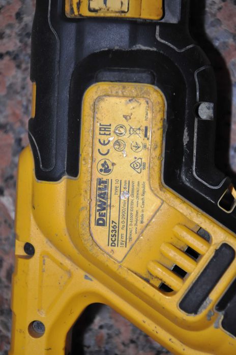 Dewalt  fierastrau sabie + acumulator