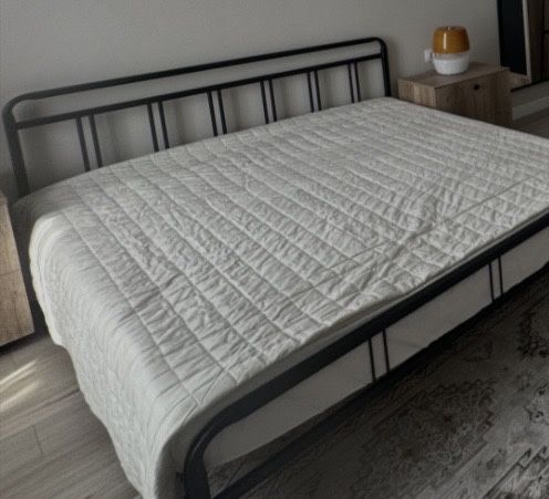 Продам кровать двуспальную