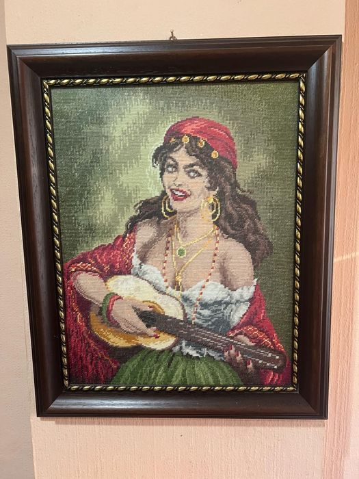 Гоблен Циганка с китара