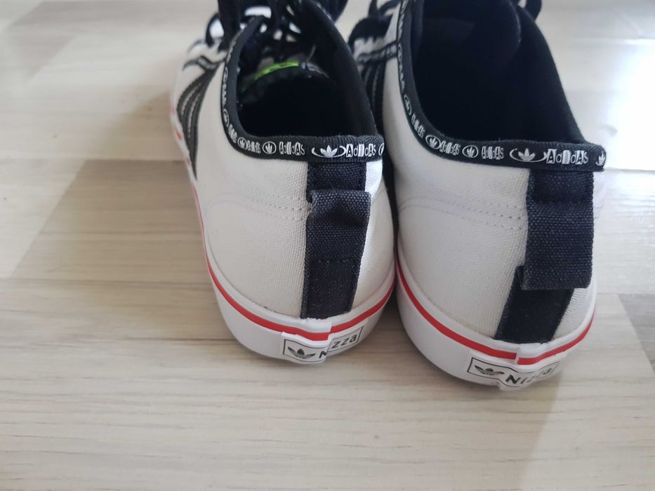 Adidași Adidas – mărimea 43 1/3 (27,5 cm)