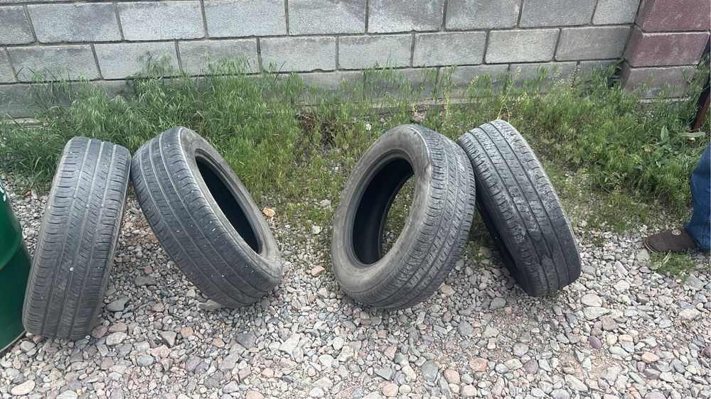 Продам шины R16