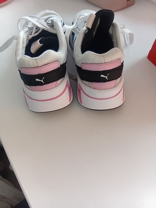 Продам кроссы Puma