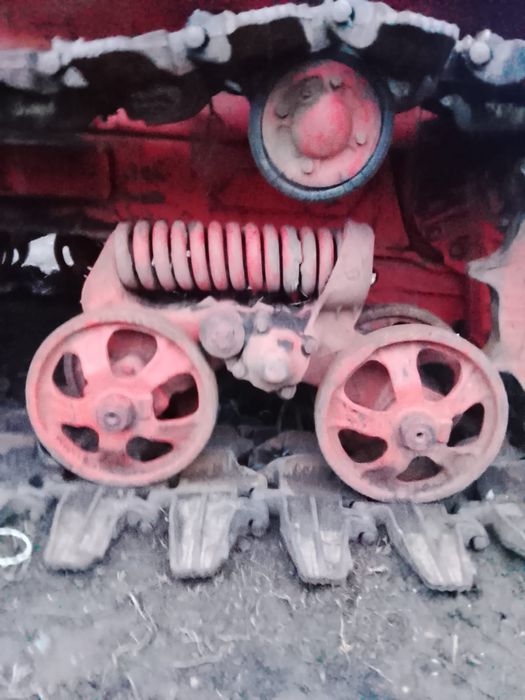 Продам Трактор ДТ-75 болотник