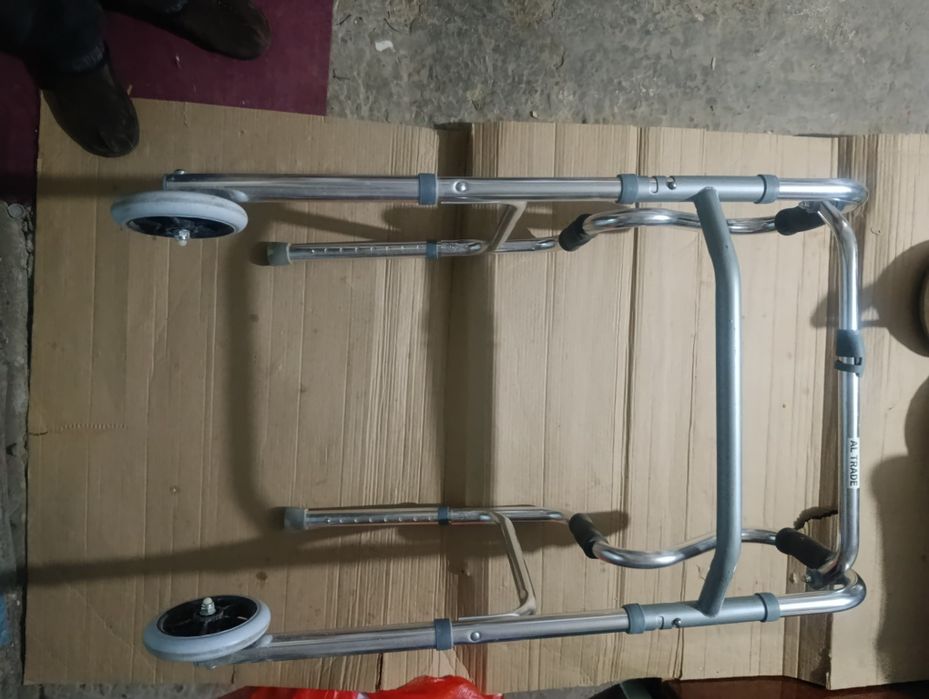 Ходунки для пожилых