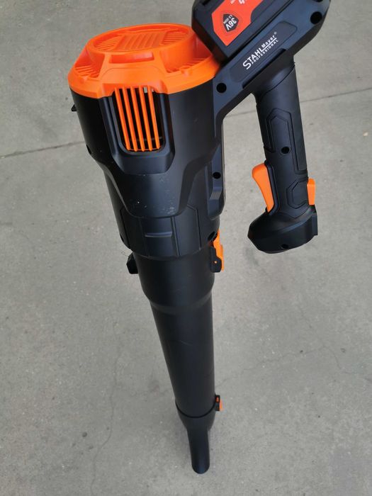 Акумулаторна духалка за листа 2 батерии х  36V/8Ah