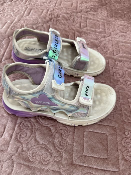 Обувь для девочки . 34-35 размер