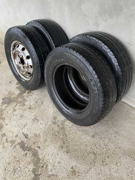 Roata de Rezerva si Anvelope 205 75 R16C