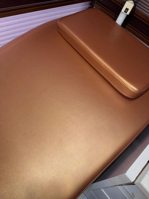 Кушетка для лашмейкнра