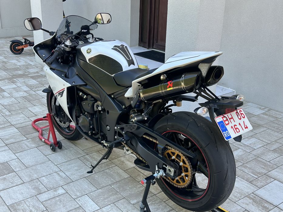 Yamaha R 1 Big Bang an 2014