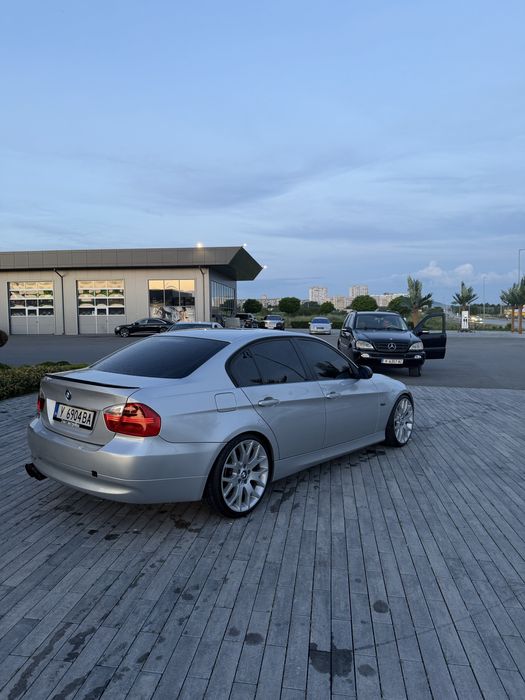 BMW E90 320D 143к.с