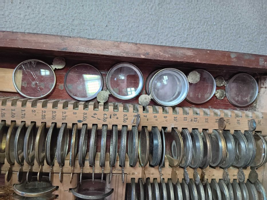 Instrument de masurat dioptria in diplomat de lemn, Vechi de colectie