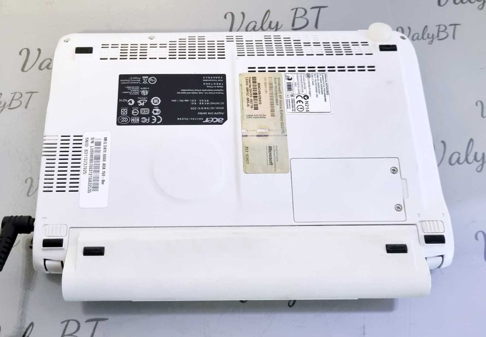 Laptop mini Acer ZG5 White - 10 inch - impecabil-instalat