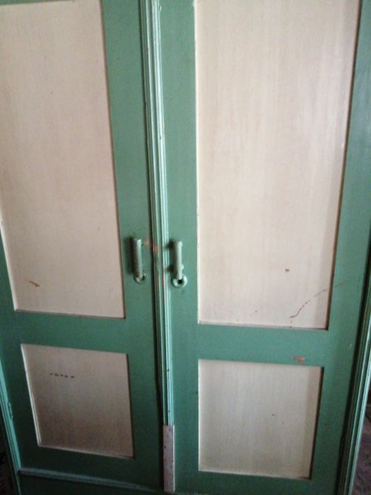 Dulap din lemn de brad