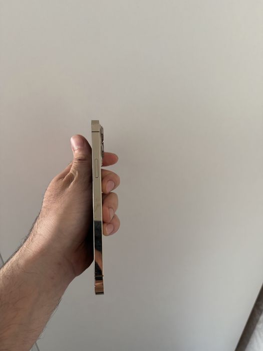 Продам Iphone 13 про мах