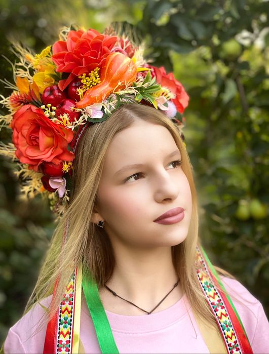 Диадема „Златна есен богата реколта“