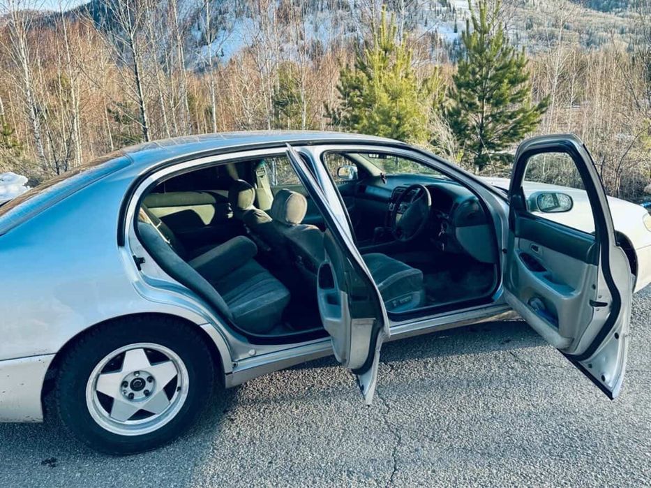 Продам машину Toyota aristo