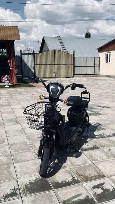 Продам скутер аманат