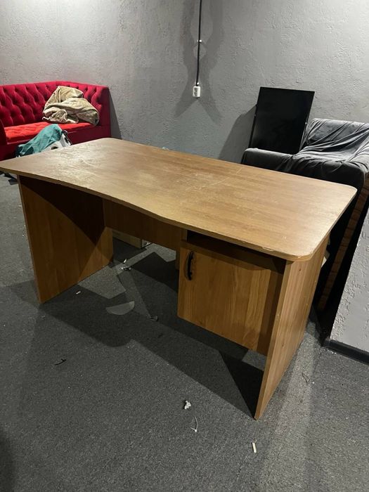 Продам столы офисные