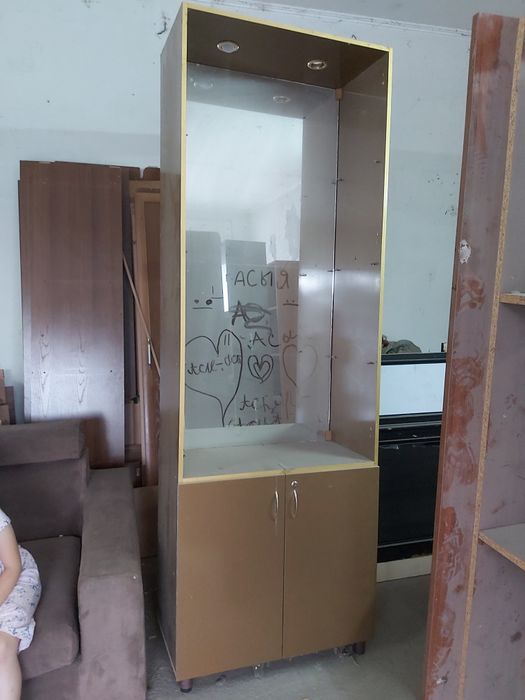 Шкаф для офиса или для салона