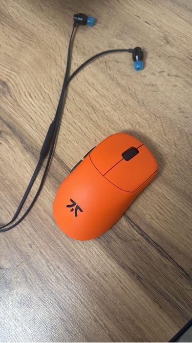 Прдам новую мышь Ламзу.
